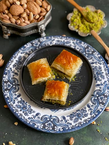 Locuri cu preparate turcești și baclavale delicioase