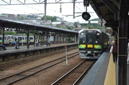 Când un tren întârziat schimbă tot itinerarul