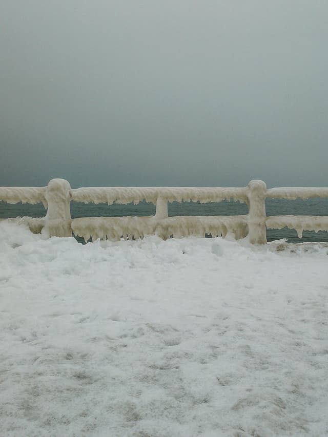 Lacul Bucura – cel mai spectaculos lac glaciar din România