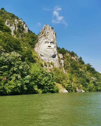 Cheile Dobrogei – Aventură și istorie într-un singur loc