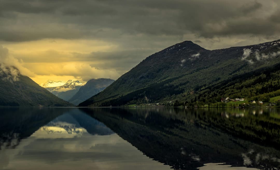 Cât de spectaculos e Fiordul Norvegian?