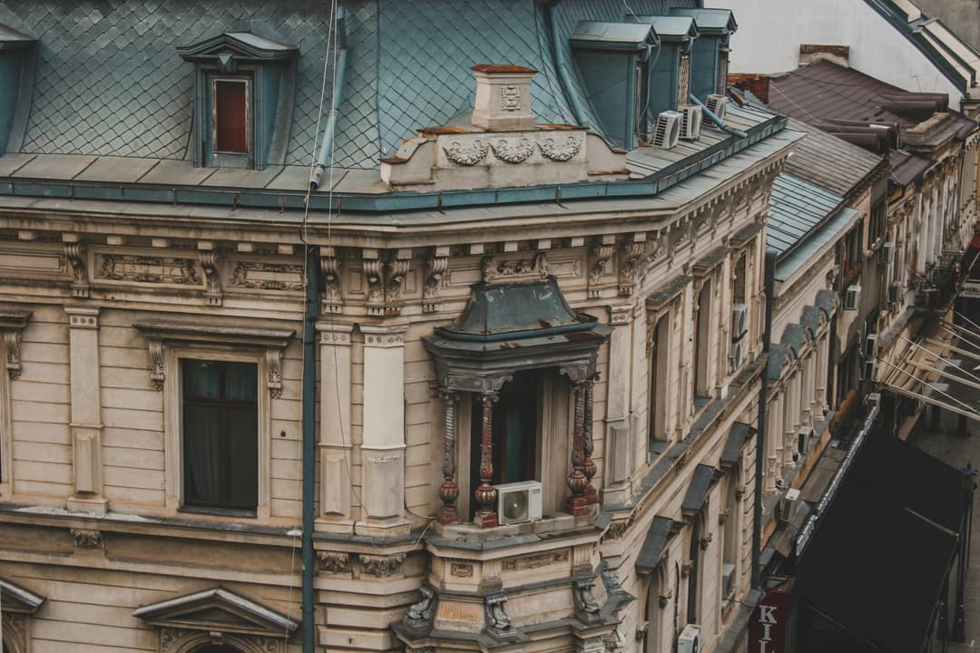 Descoperind frumusețea orașelor istorice din România