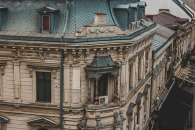 Descoperind frumusețea orașelor istorice din România