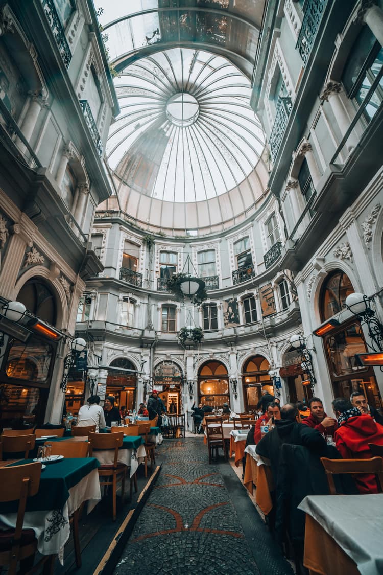 Ziua în care am refuzat turismul de serie