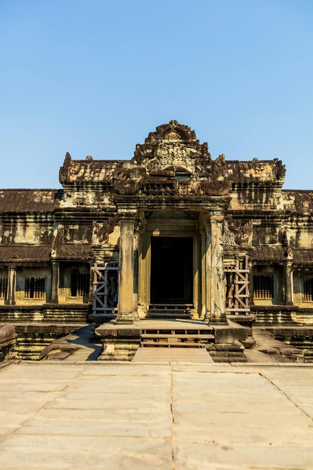 Templul enigmelor: cum mi-am pierdut pașii la Angkor Wat