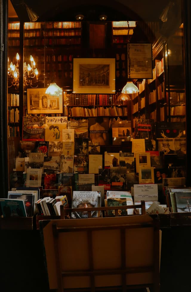Galerii de artă și cafenele creative în Brașov