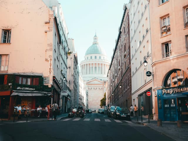 La pas prin orașele medievale ale Transilvaniei: o incursiune în istorie