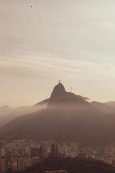 Dansând samba sub privirea lui Isus: aventura braziliană