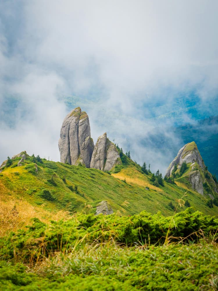 Excursie prin Munții Ciucaș – ghid practic pentru călători