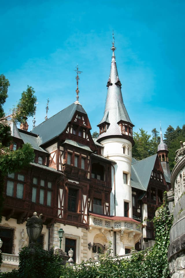 Castel Peleș – ghid pentru o zi regală