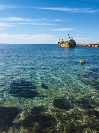 Ziua în care m-am rătăcit într-un sat uitat – jurnal