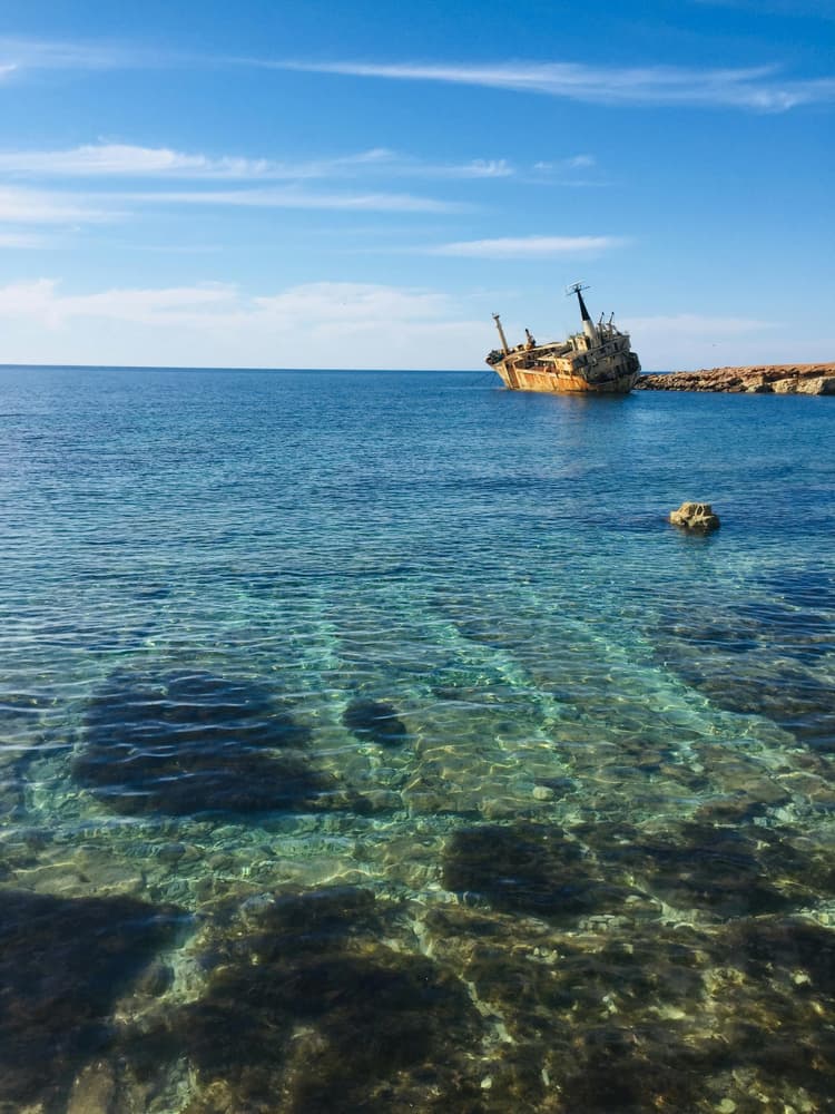 Ziua în care m-am rătăcit într-un sat uitat – jurnal