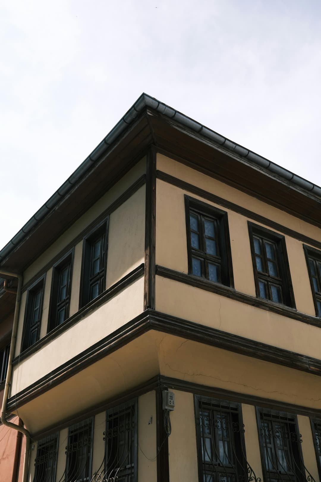 Case memoriale: povești locale în ziduri vechi