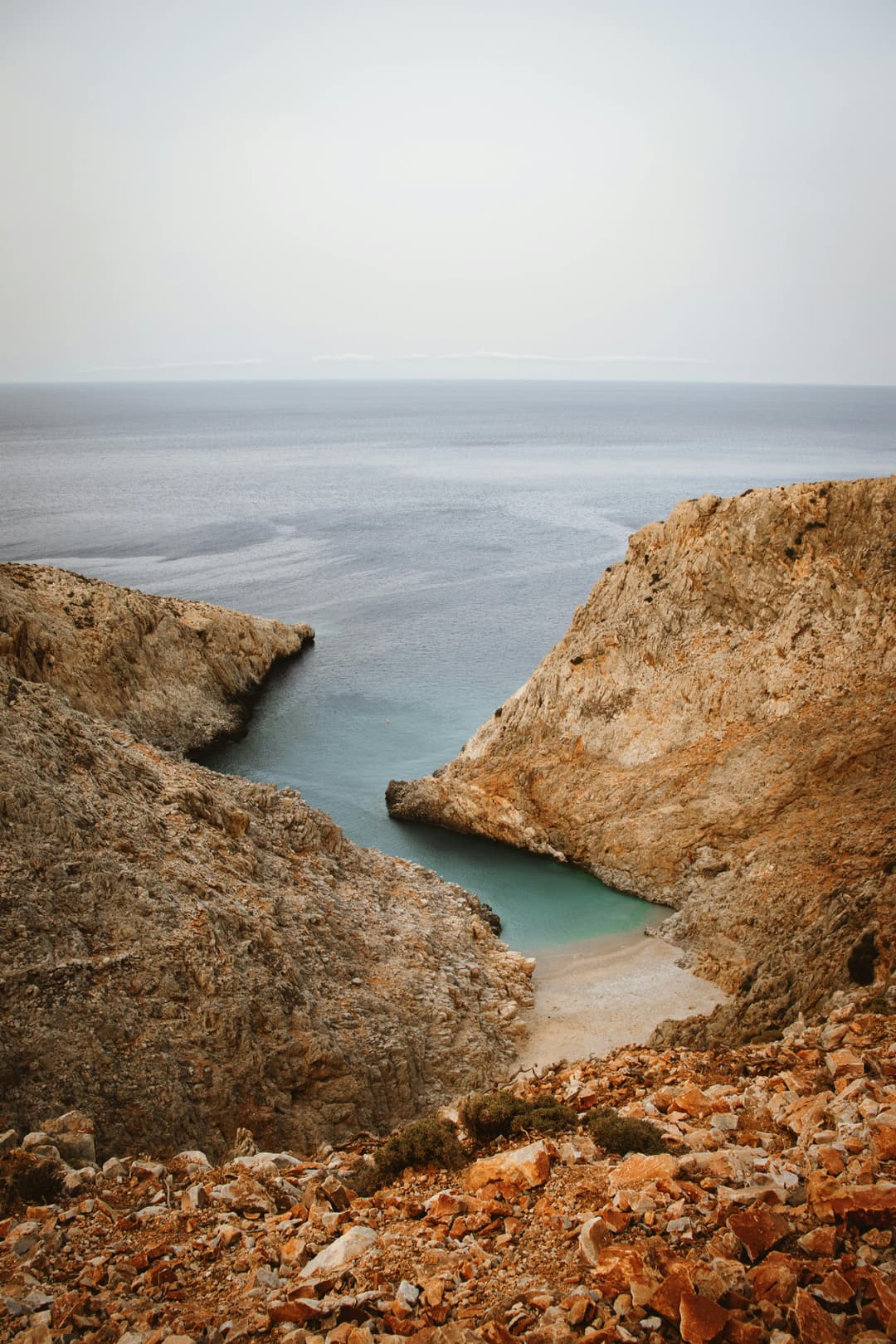 Top 10 plaje ascunse din Grecia de descoperit înaintea turiștilor