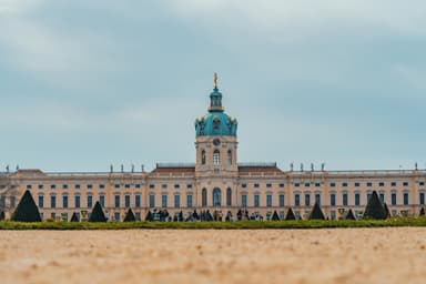 Marele Tur al României: locuri istorice pe care să nu le ratezi