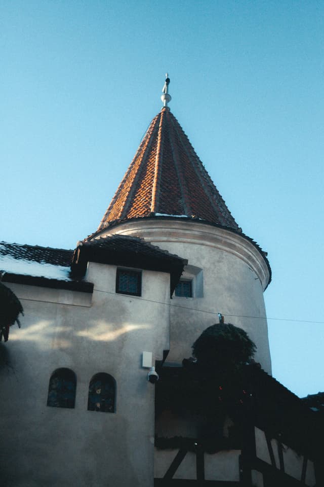 Pe urmele lui Vlad Țepeș: cetăți și legende