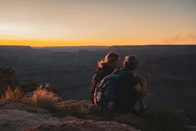 Pe marginea prăpastiei: Grand Canyon de aproape și fără bariere