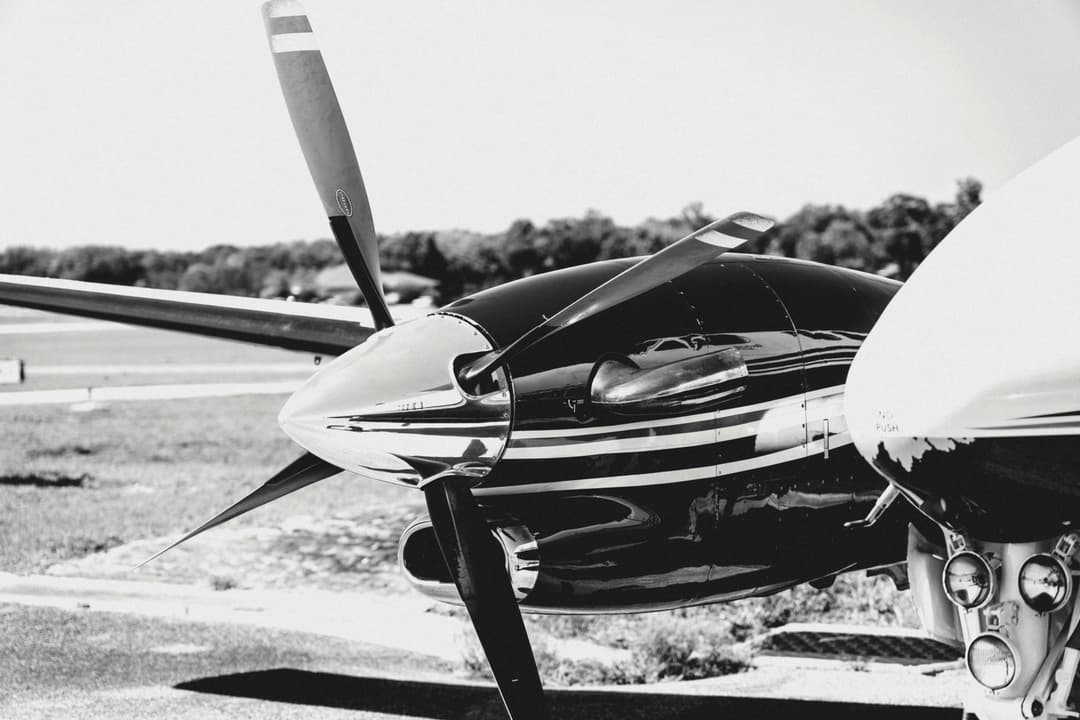Cum să găsești bilete de avion ieftine: sfaturi și trucuri