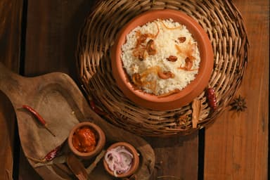 Tur gastronomic: mâncăruri tradiționale pe regiuni