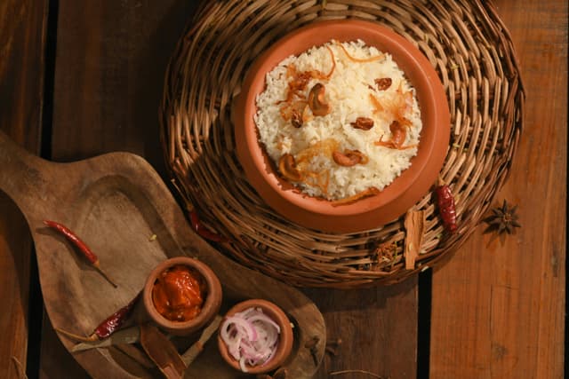 Tur gastronomic: mâncăruri tradiționale pe regiuni