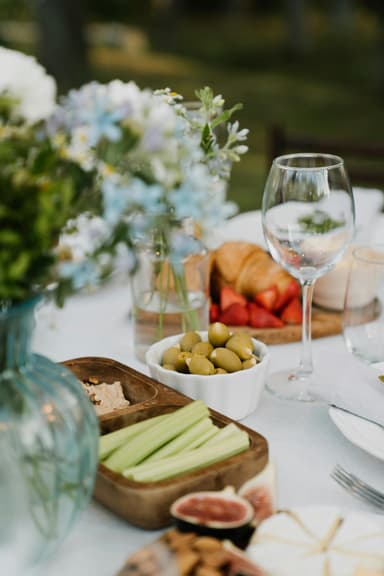 Brunch în grădini botanice din România