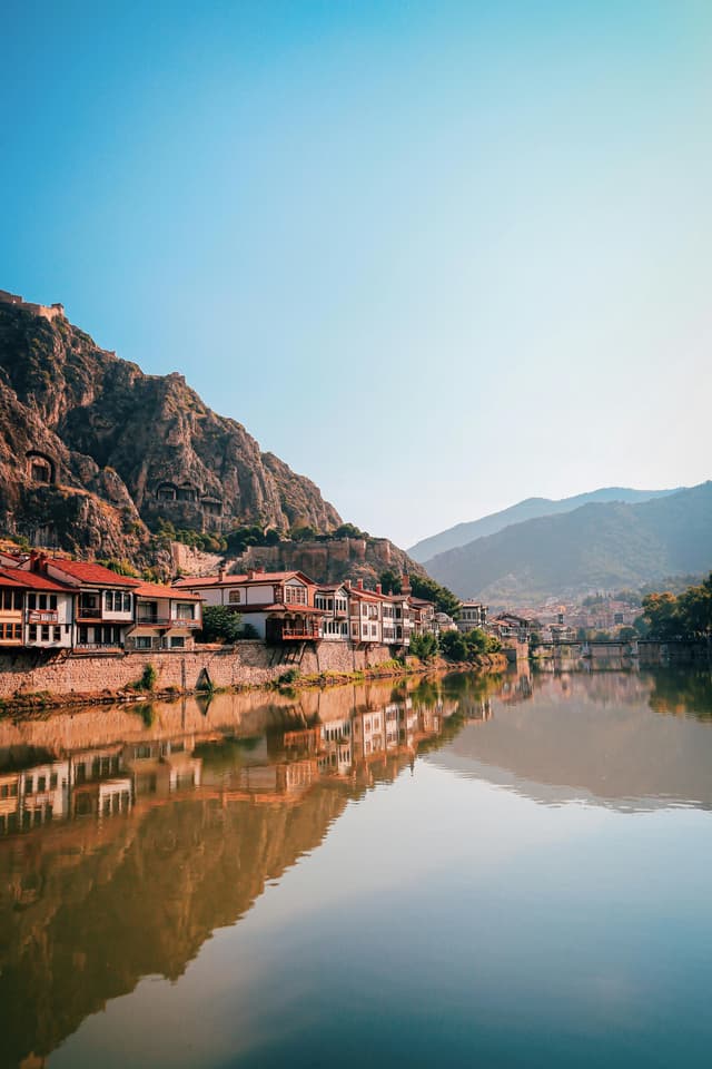 Călătorie prin Țara Moților: tradiții și peisaje montane