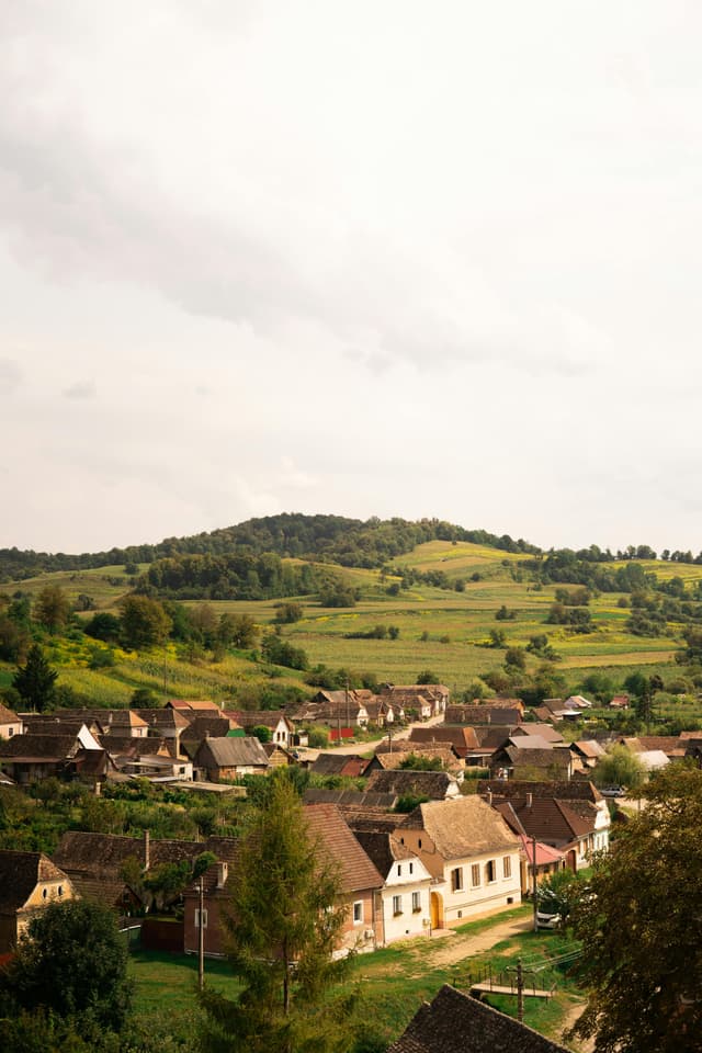 De ce să vizitezi satul Rimetea – bijuteria ascunsă din Transilvania
